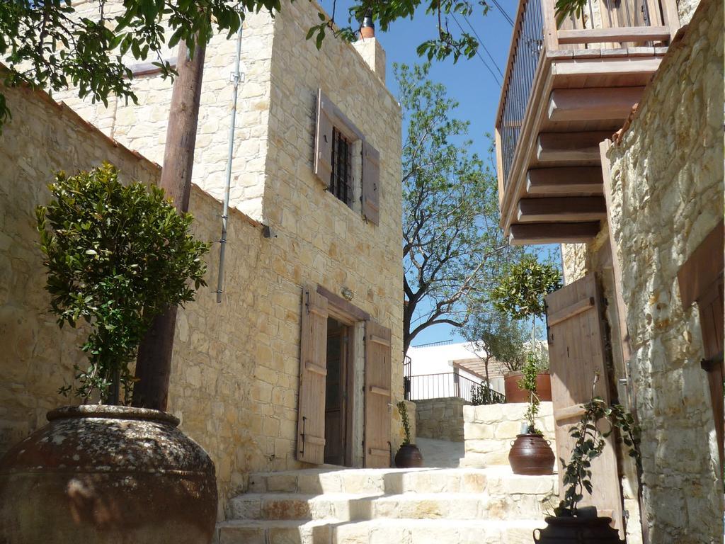 Apokryfo Traditional Guesthouse Lofou Exterior photo